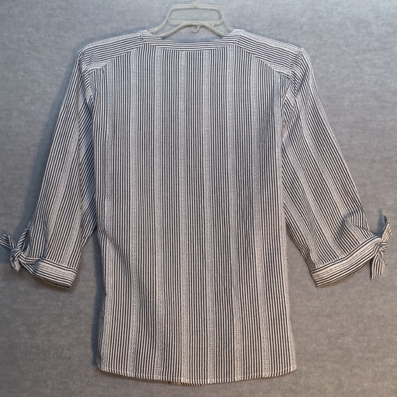 ANNE KLEIN 100% Cotton Striped Shirt w/Logo Buttons Tie Accents on 3/4 Sleeves - Picture 3 of 15
